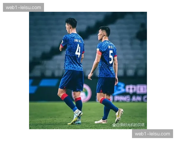 蒋圣龙停赛归期未定 申花后防线轮换深度面临严峻考验 蒋圣龙停赛归期未定 申花后防线轮换深度面临严峻考验