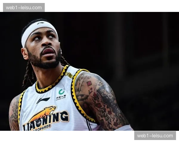 莫兰德场均10.6篮板护框出色 辽宁内线防守支柱价值凸显